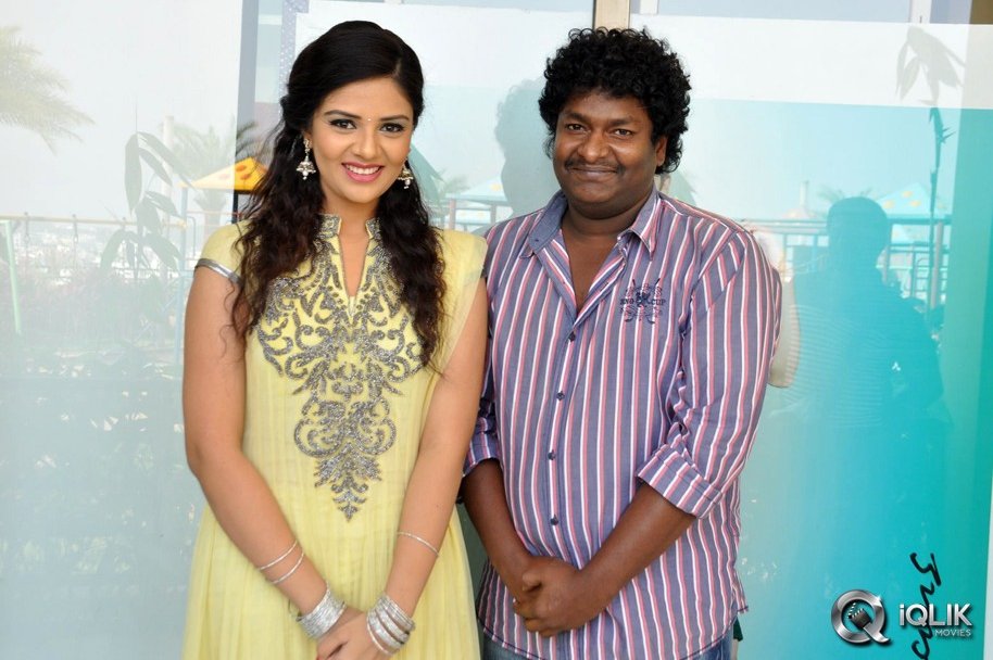 Prema-Ishq-Kaadhal-Platinum-Disc-Function